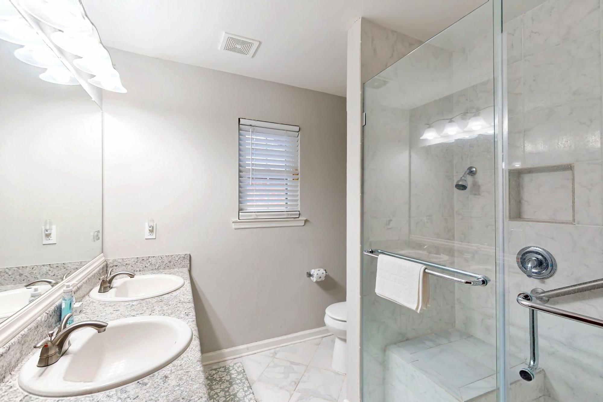 Twin Oaks Holiday home *